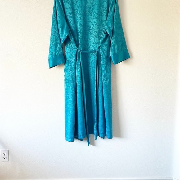 Victoria’s Secret Yellow Lable Green Robe - Picture 9 of 14